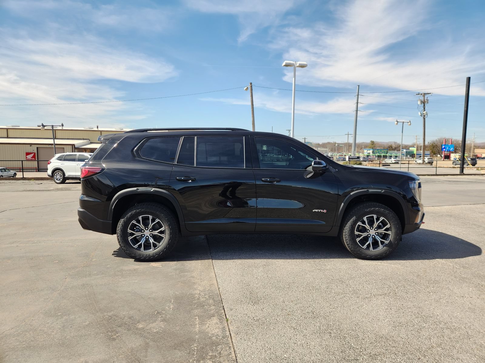 New 2026 GMC Acadia AT4 w/ Luxury Package AWD/4WD image 7