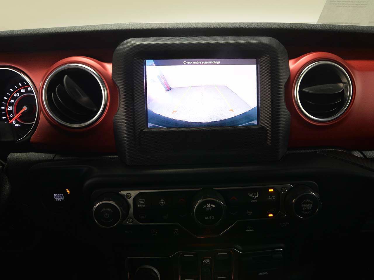 Used 2021 Jeep Wrangler Unlimited Rubicon w/ Cold Weather Group image 15