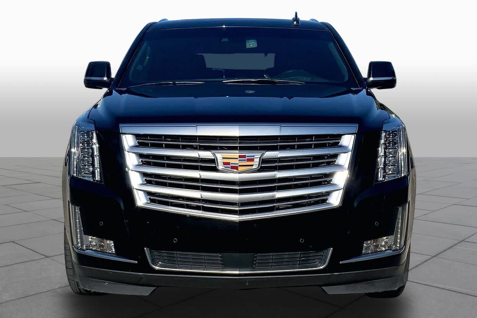Used 2016 Cadillac Escalade Platinum AWD/4WD image 4