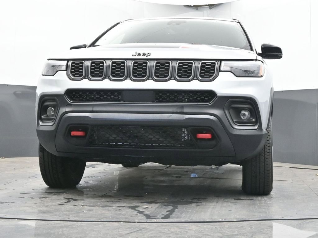 Used 2025 Jeep Compass Trailhawk AWD/4WD image 47