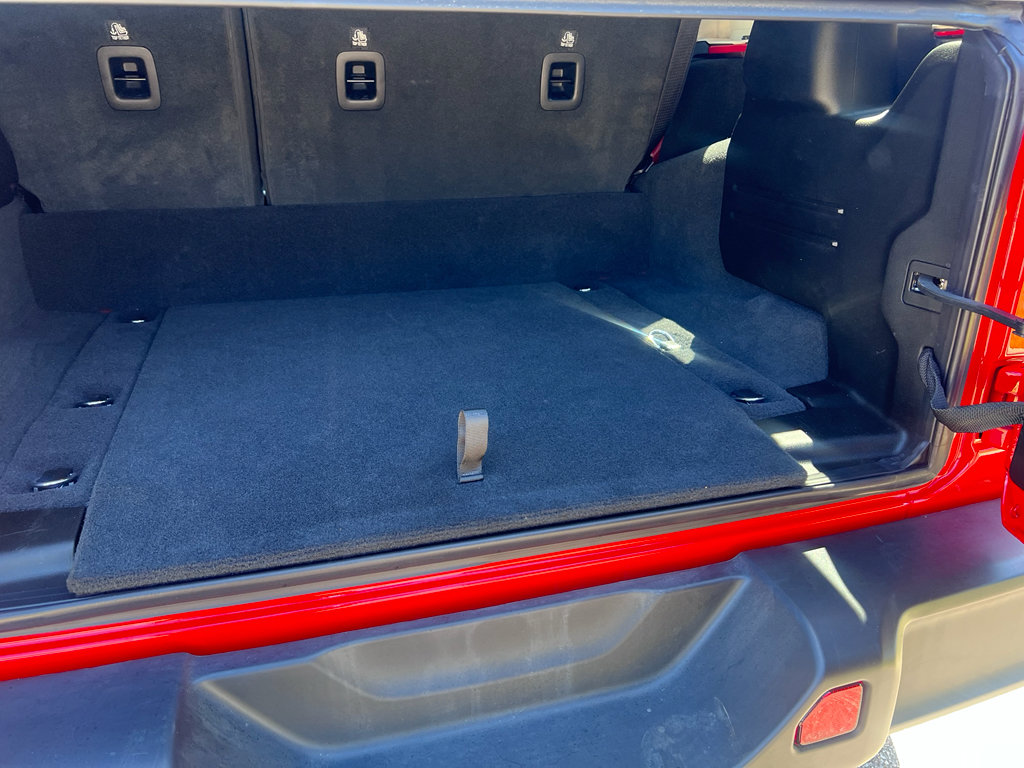 Certified 2025 Jeep Wrangler Sahara image 10