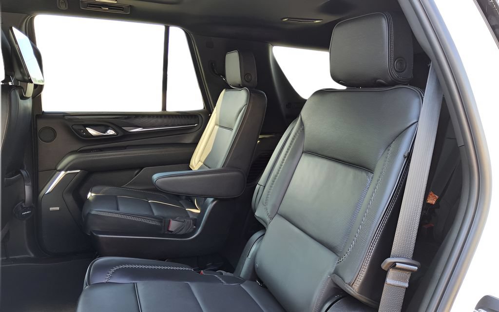 Used 2024 GMC Yukon Denali w/ Denali Reserve Package AWD/4WD image 30
