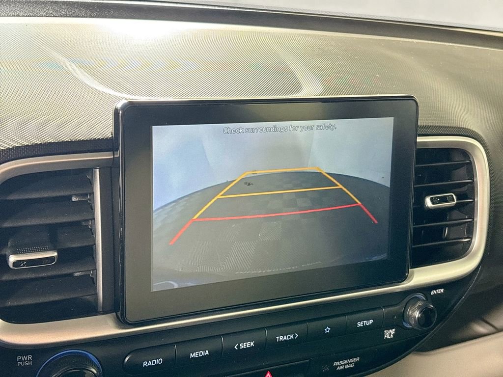 Used 2020 Hyundai Venue SEL image 16