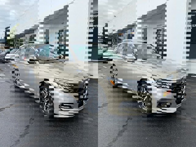 Used 2018 Honda Accord Touring image 6