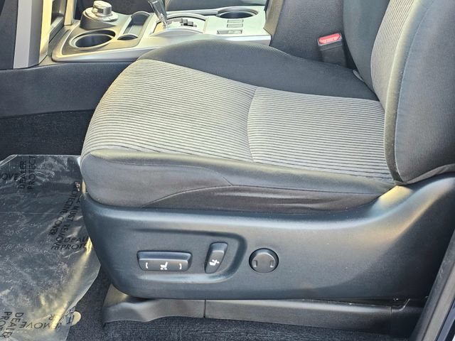 Used 2019 Toyota 4Runner SR5 AWD/4WD image 17