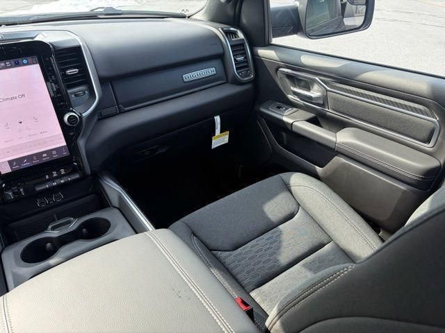 New 2026 RAM 1500 Big Horn AWD/4WD image 34