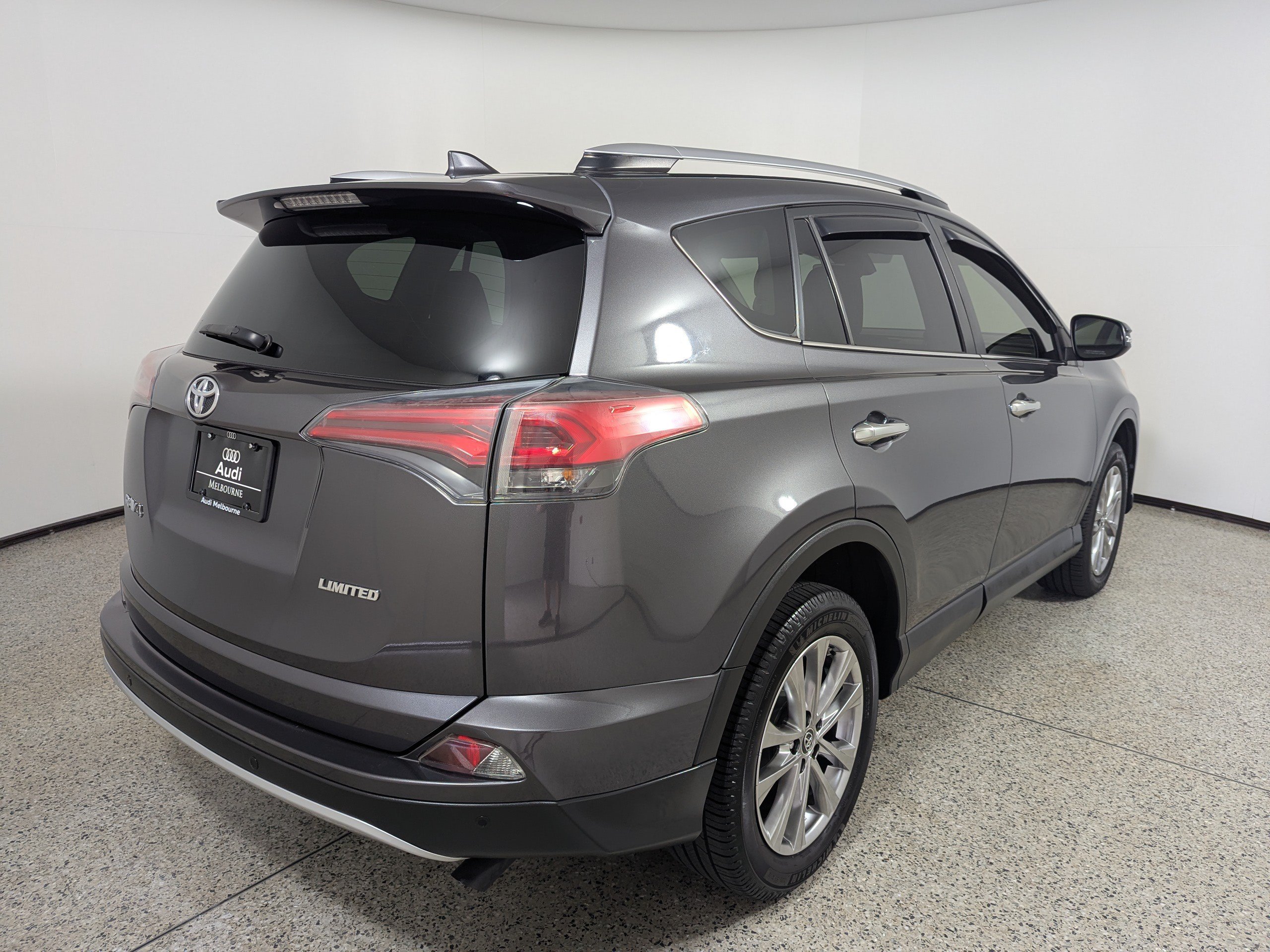 Used 2016 Toyota RAV4 Limited FWD image 6