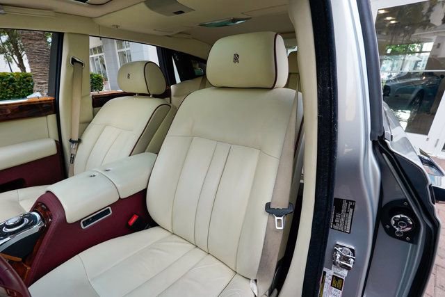 Used 2013 Rolls-Royce Phantom Sedan image 54