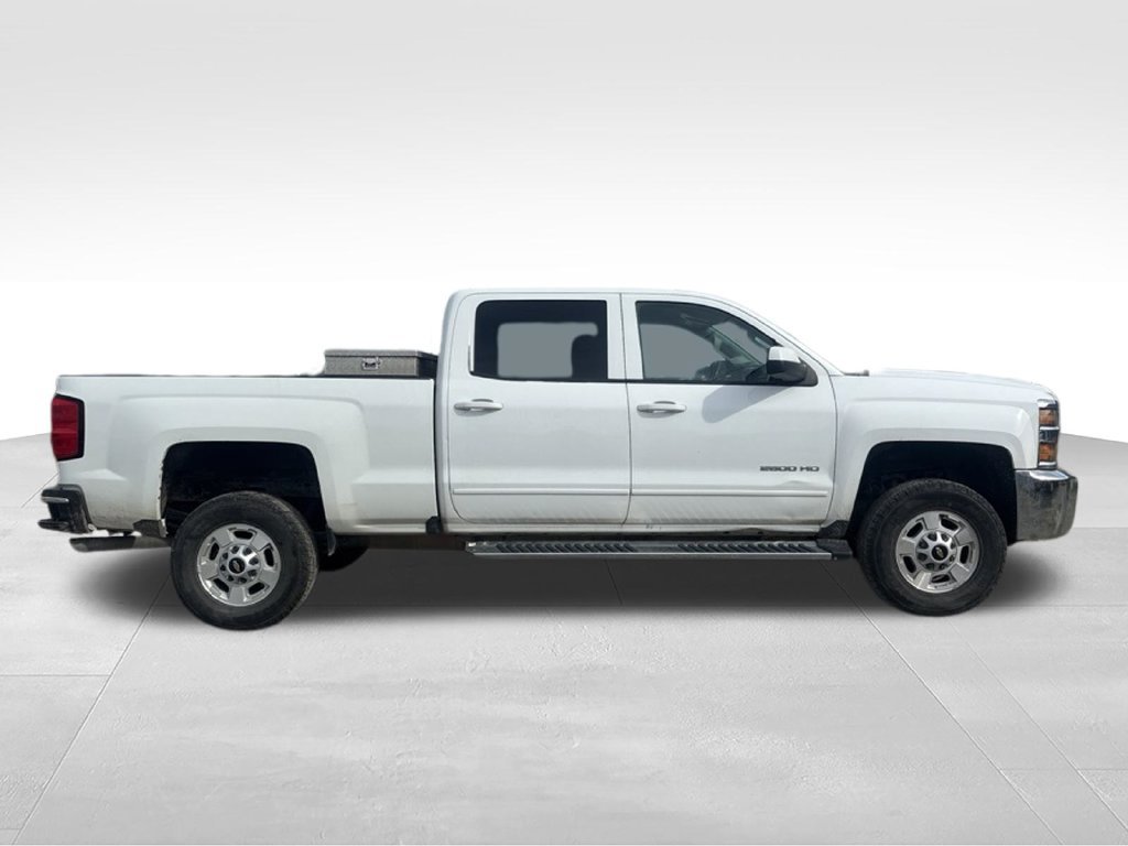 Used 2016 Chevrolet Silverado 2500 LT AWD/4WD image 4