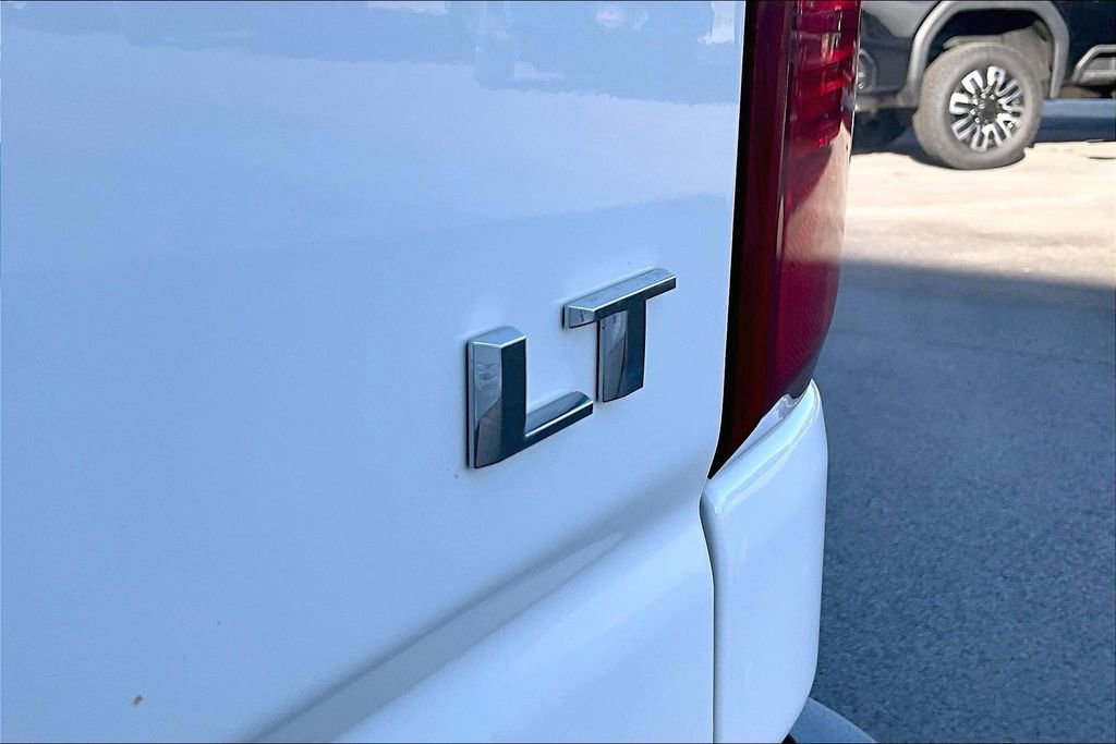 Used 2024 Chevrolet Silverado 3500 LT w/ Convenience Package image 8