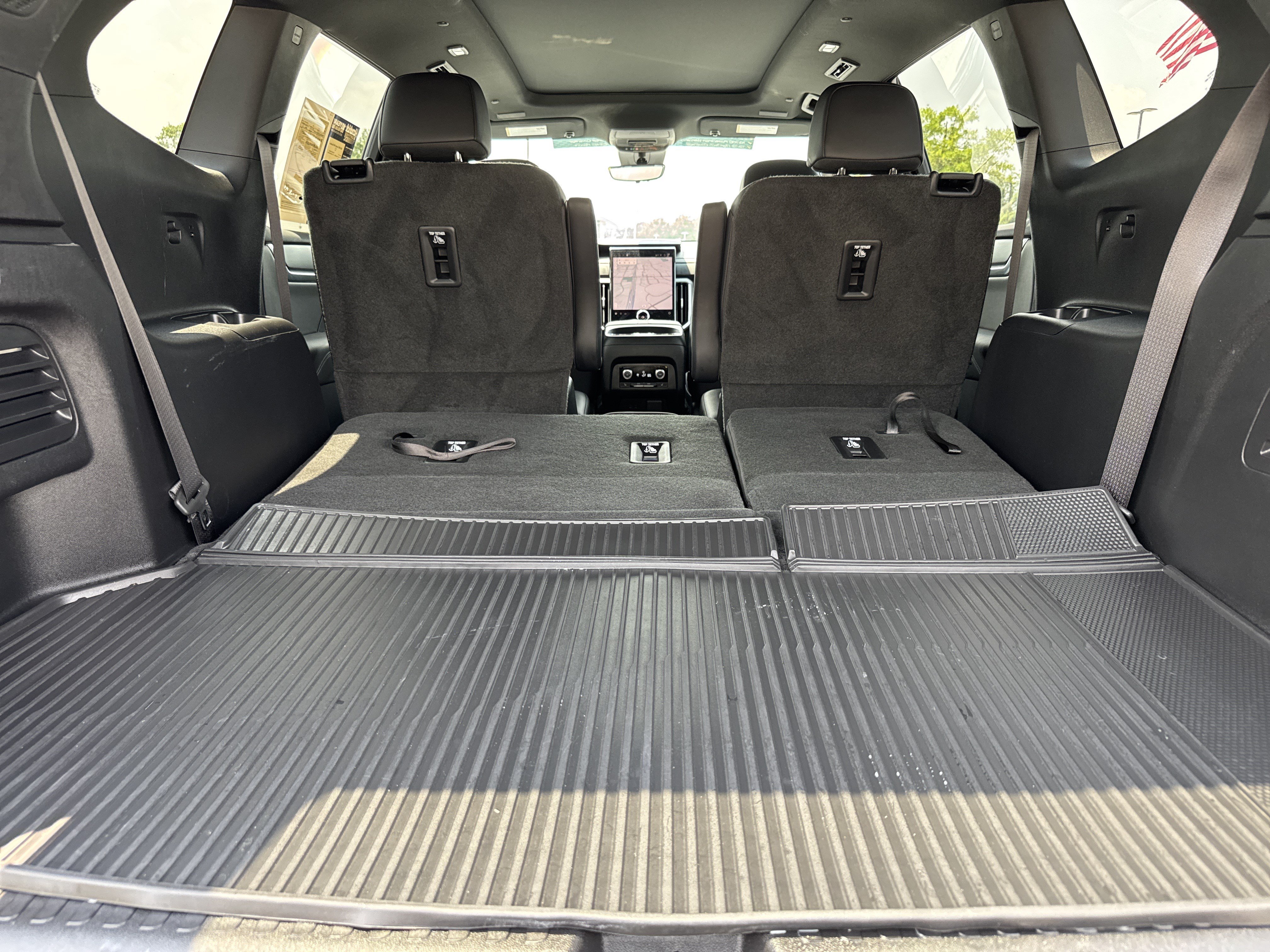 Used 2026 GMC Acadia Elevation w/ Elevation Premium Package FWD image 34