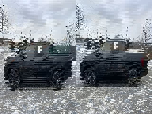 Used 2024 Honda Ridgeline Sport image 2