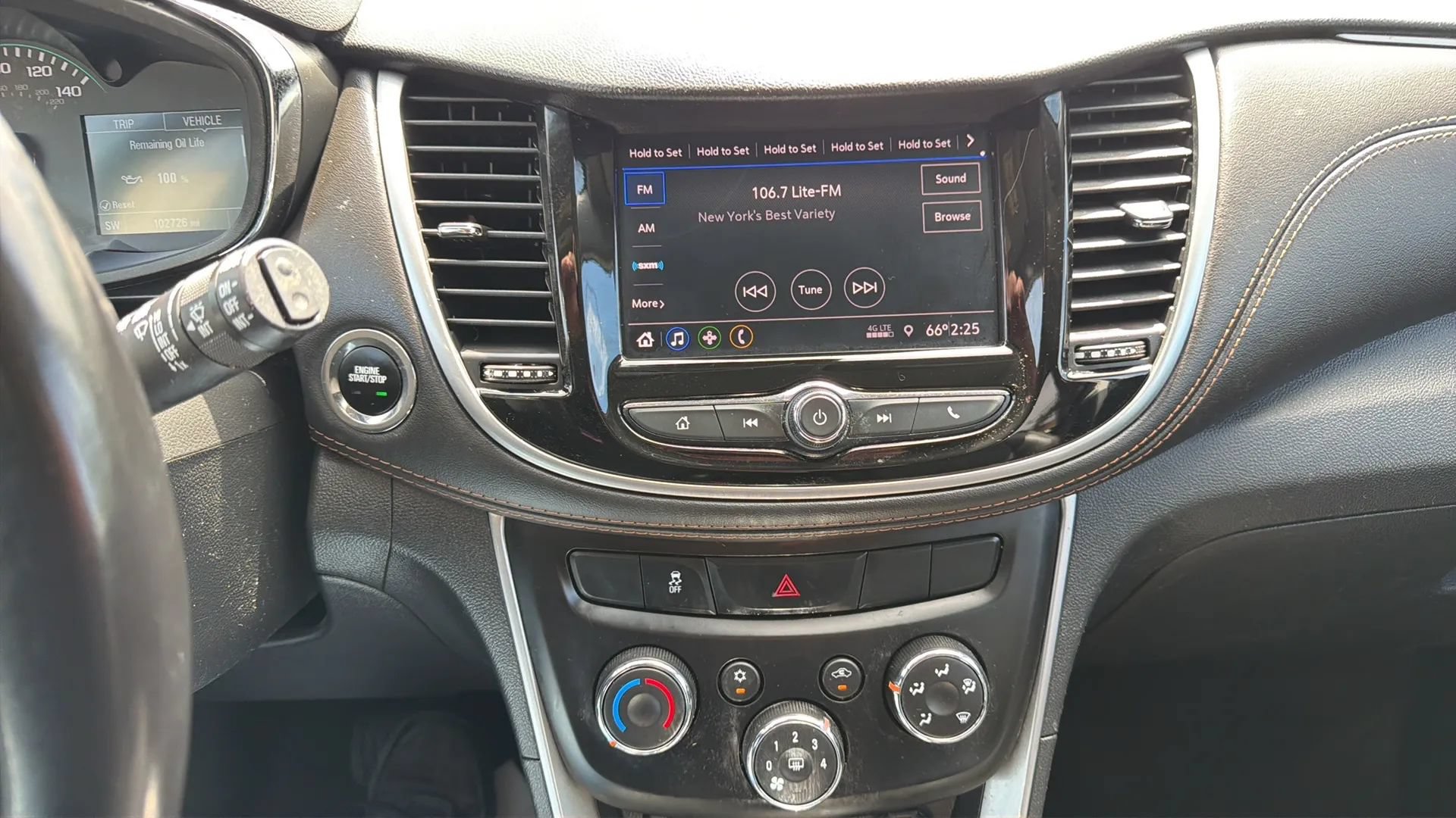 Used 2022 Chevrolet Trax LT w/ Driver Confidence Package AWD/4WD image 18