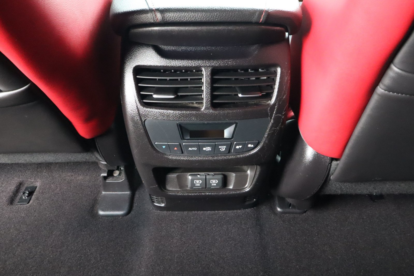 Used 2020 Acura MDX w/ Technology Package AWD/4WD image 34