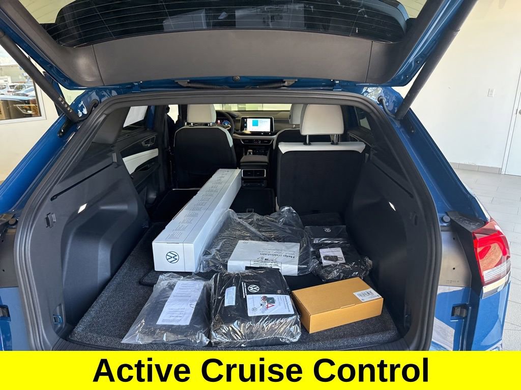 New 2026 Volkswagen Atlas Cross Sport SEL Premium R-Line image 16