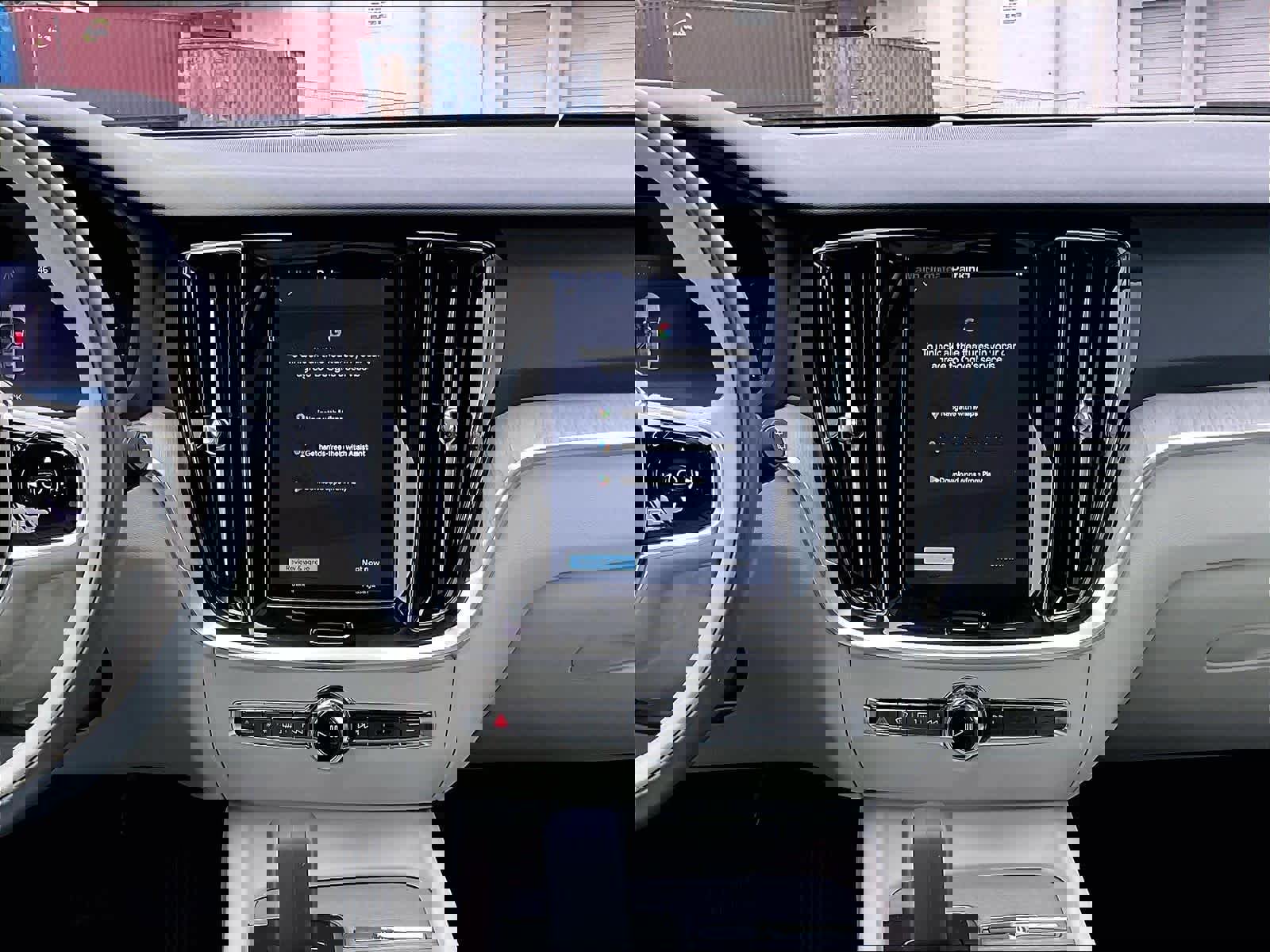 Used 2025 Volvo V60 B5 Cross Country Plus image 9