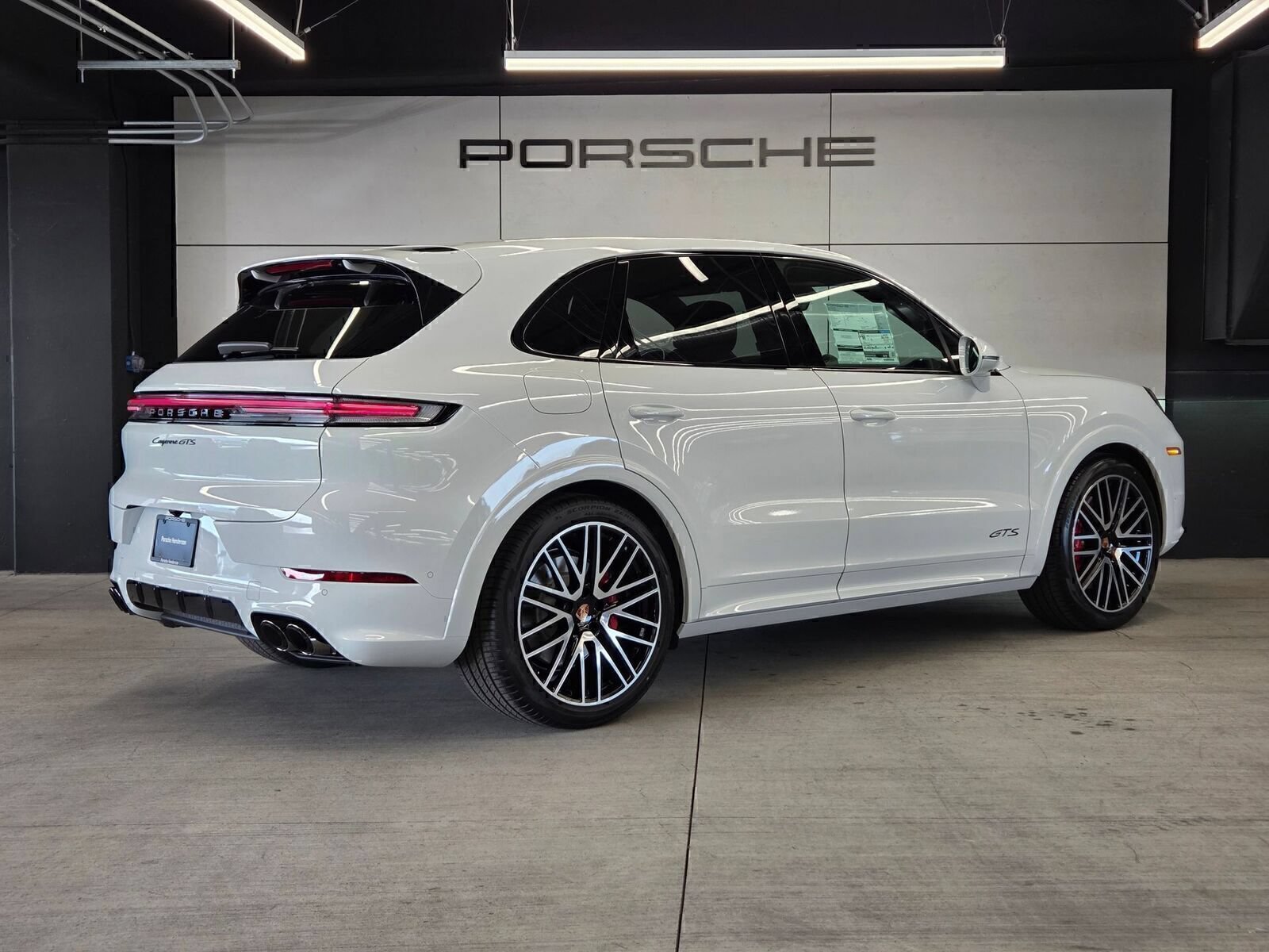 Used 2026 Porsche Cayenne GTS AWD/4WD image 6