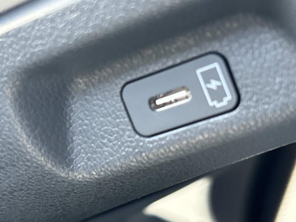 Certified 2025 Hyundai Santa Fe SEL image 22