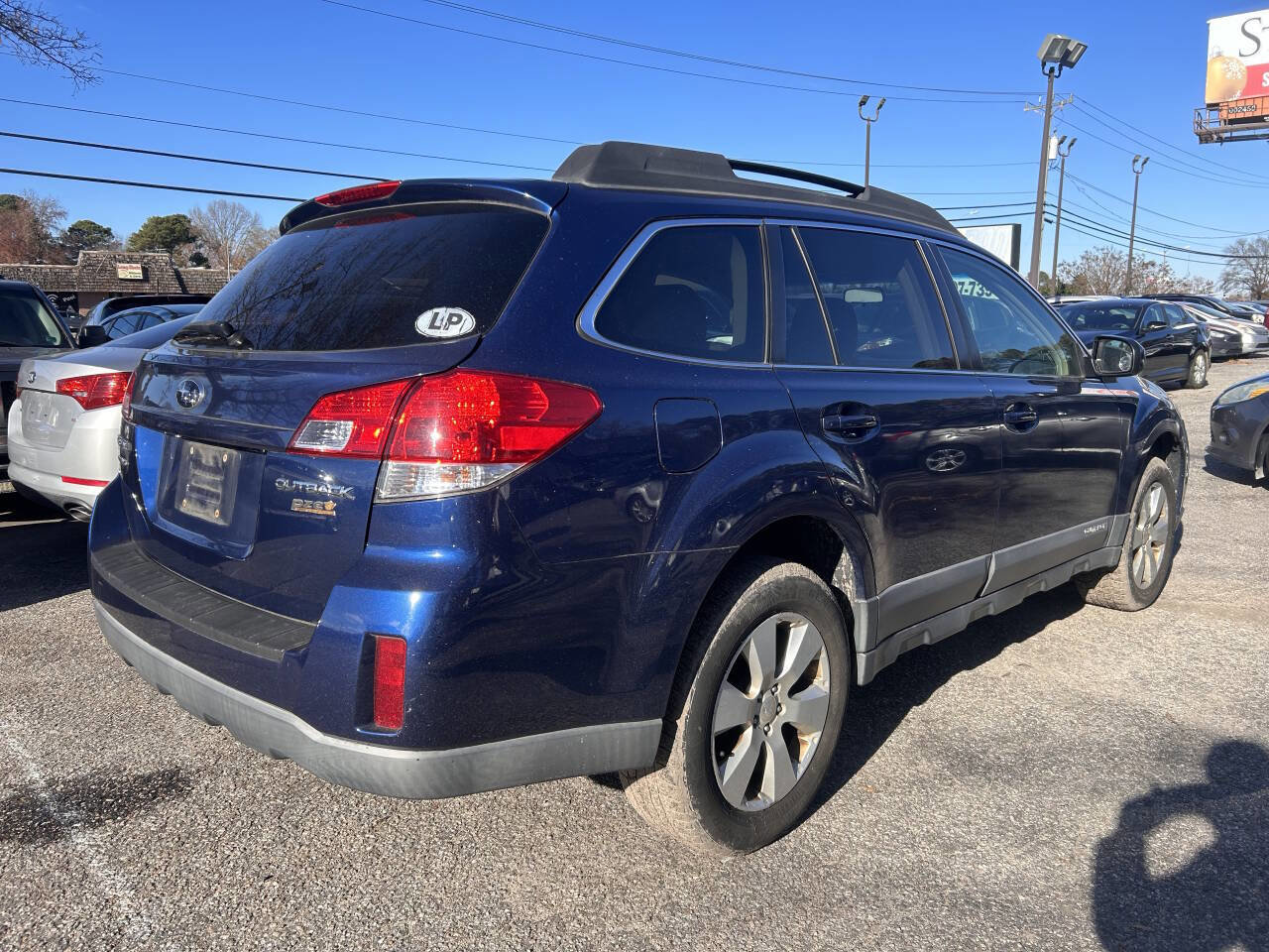 Used 2010 Subaru Outback 2.5i Premium image 4