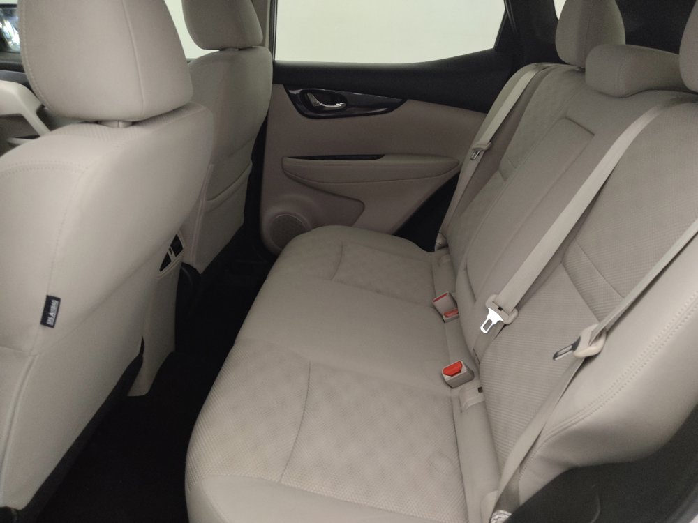 Used 2019 Nissan Rogue Sport SV w/ Technology Package FWD image 18