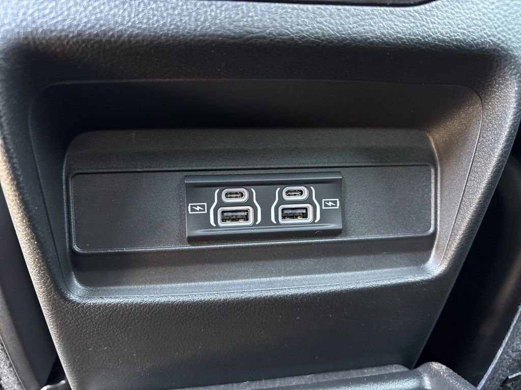 New 2026 Jeep Grand Cherokee L Laredo w/ MOPAR Finishing Package image 26