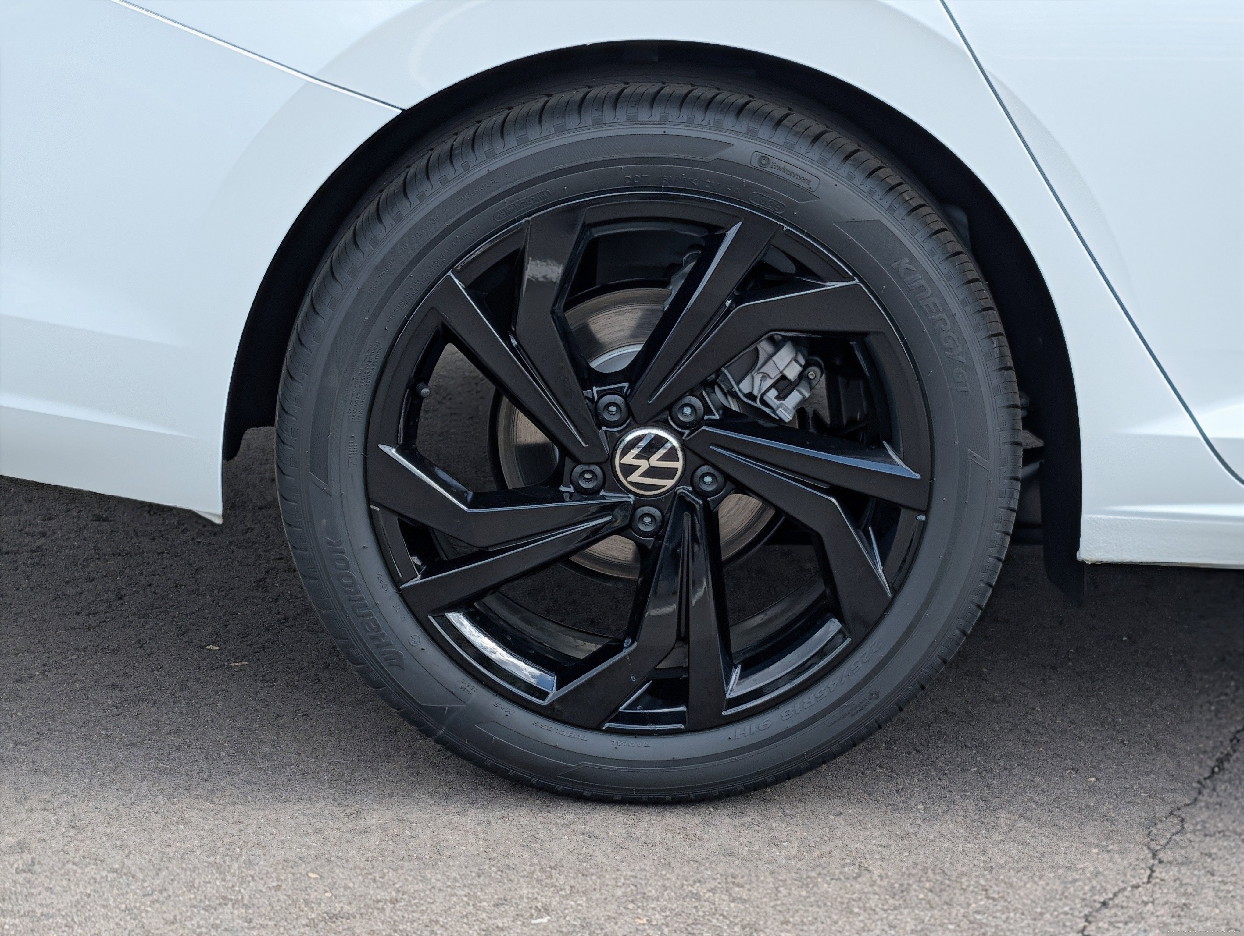 New 2026 Volkswagen Jetta SE FWD image 5