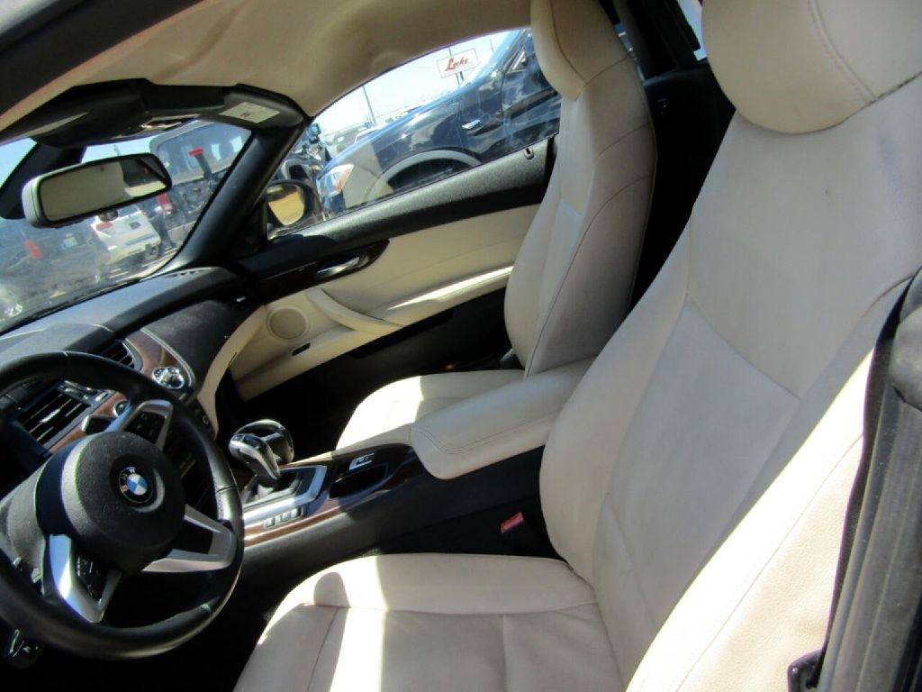 Used 2013 BMW Z4 sDrive28i RWD image 17