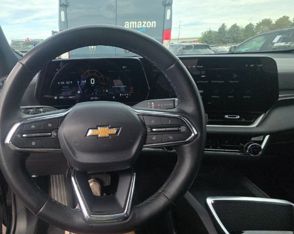 Used 2025 Chevrolet Equinox LT AWD/4WD image 4