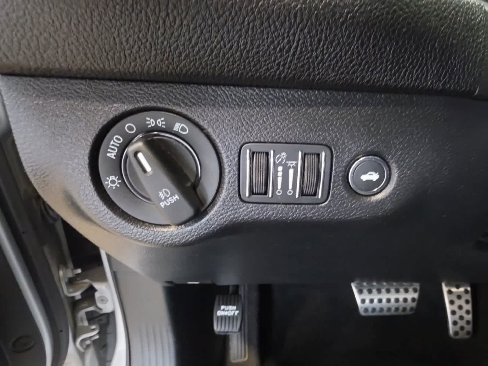 Used 2022 Dodge Challenger R/T w/ Blacktop Package RWD image 28
