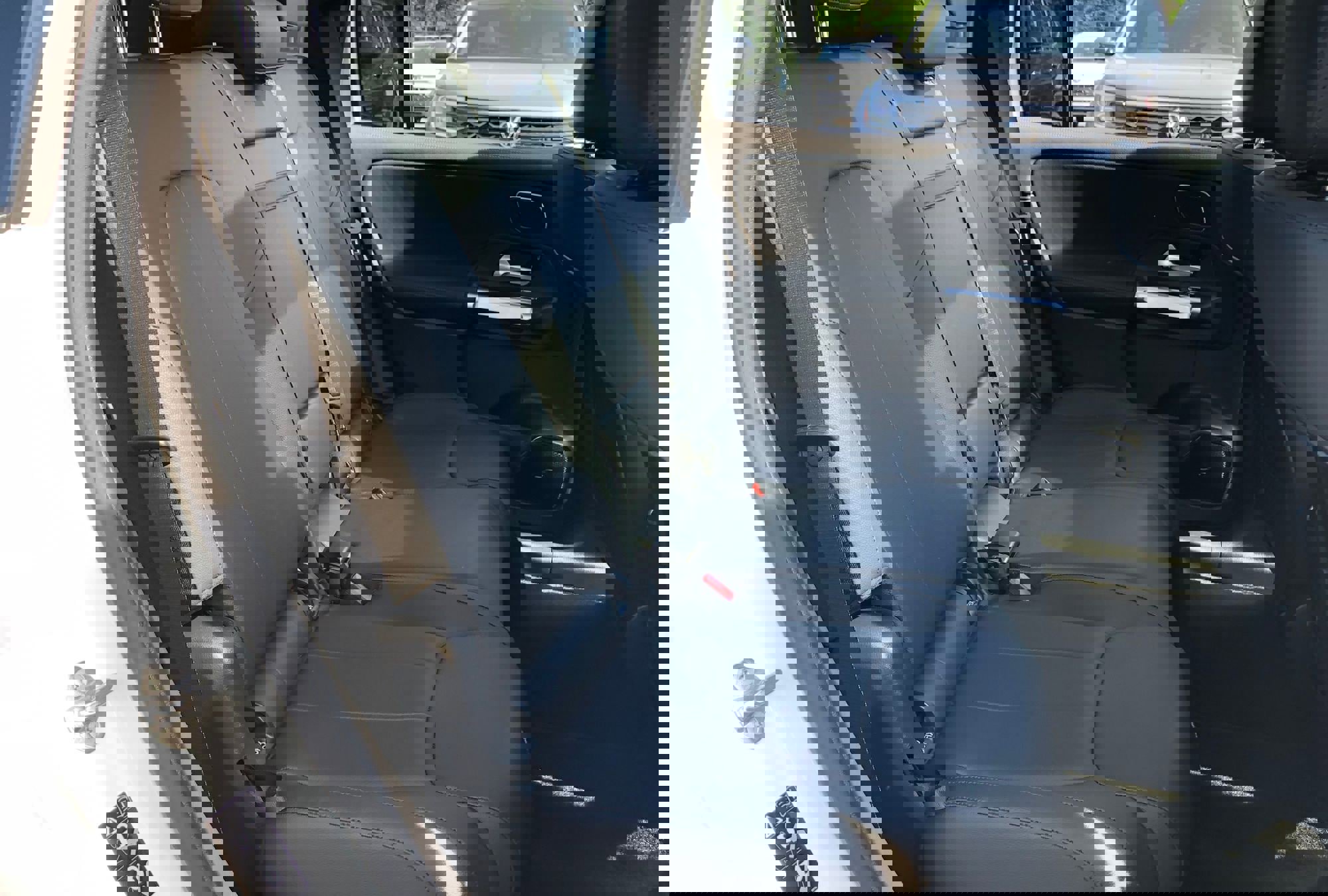 New 2022 Mercedes-Benz EQB 300 4MATIC image 35