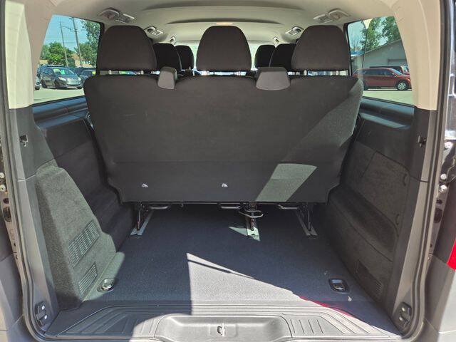 Used 2020 Mercedes-Benz Metris Passenger w/ Premium Safety Package image 40