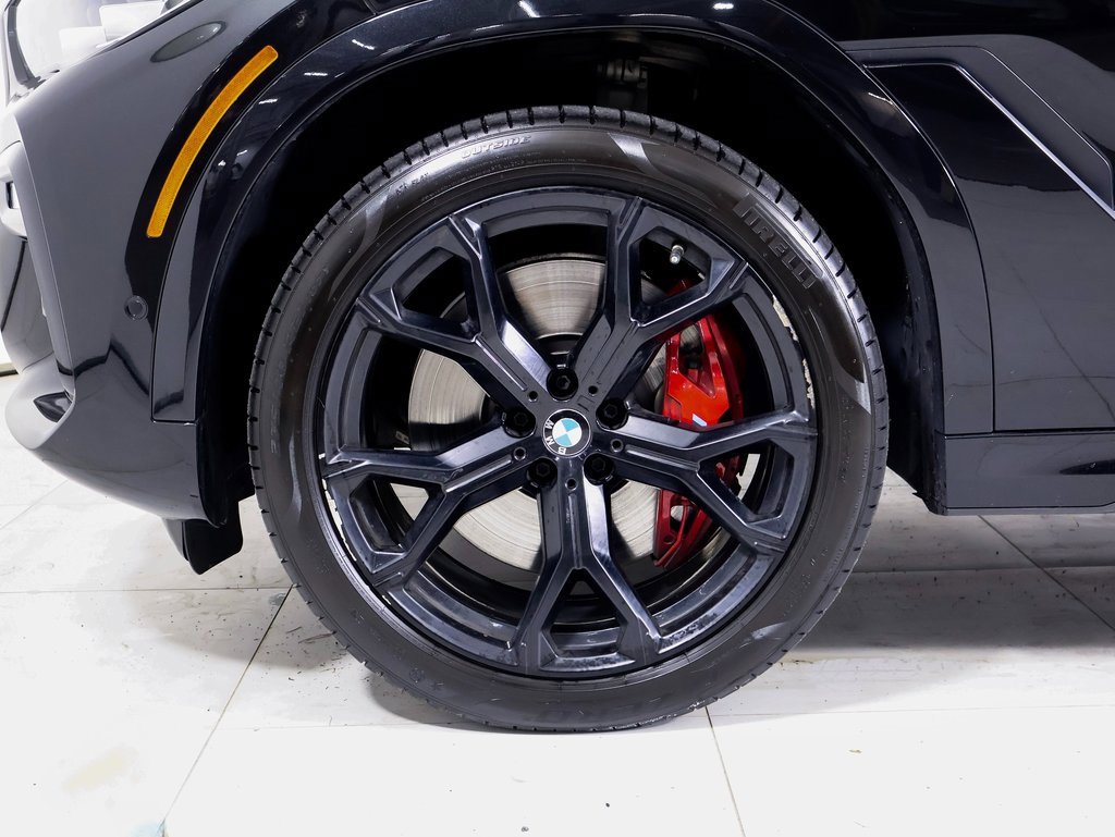 Used 2021 BMW X6 M50i image 24