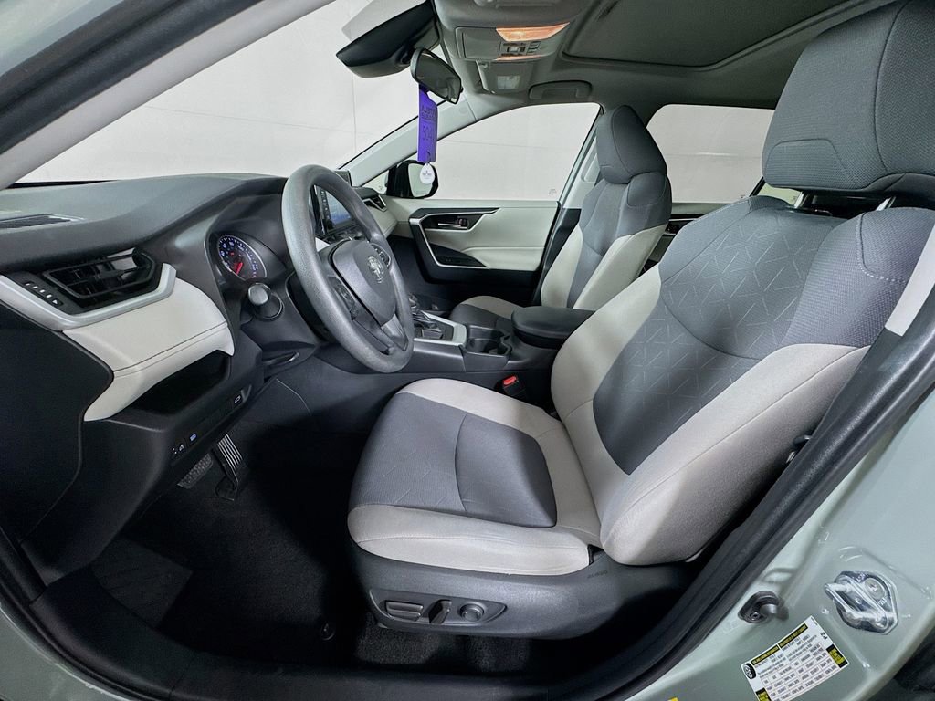 Used 2019 Toyota RAV4 XLE w/ Convenience Package image 22