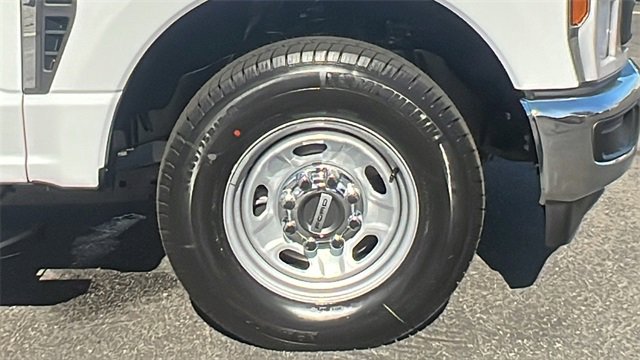 New 2026 Ford F350 XL w/ XL Chrome Package image 10
