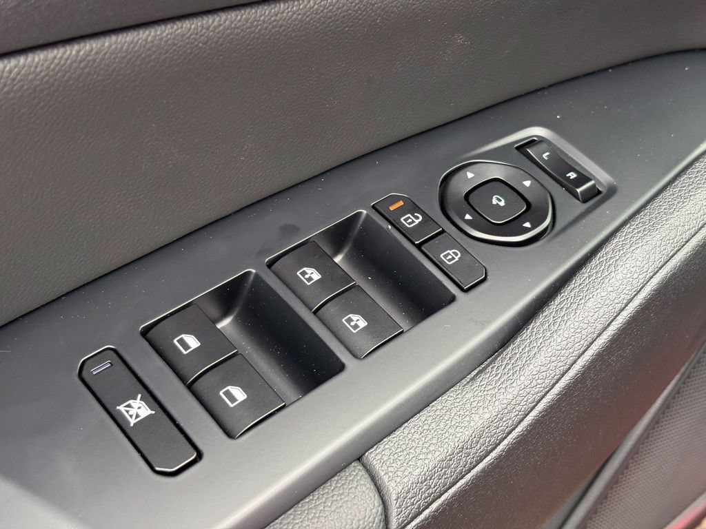 New 2026 Kia Sportage SX FWD image 16