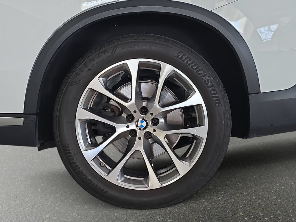 Used 2024 BMW X5 xDrive40i AWD/4WD image 32