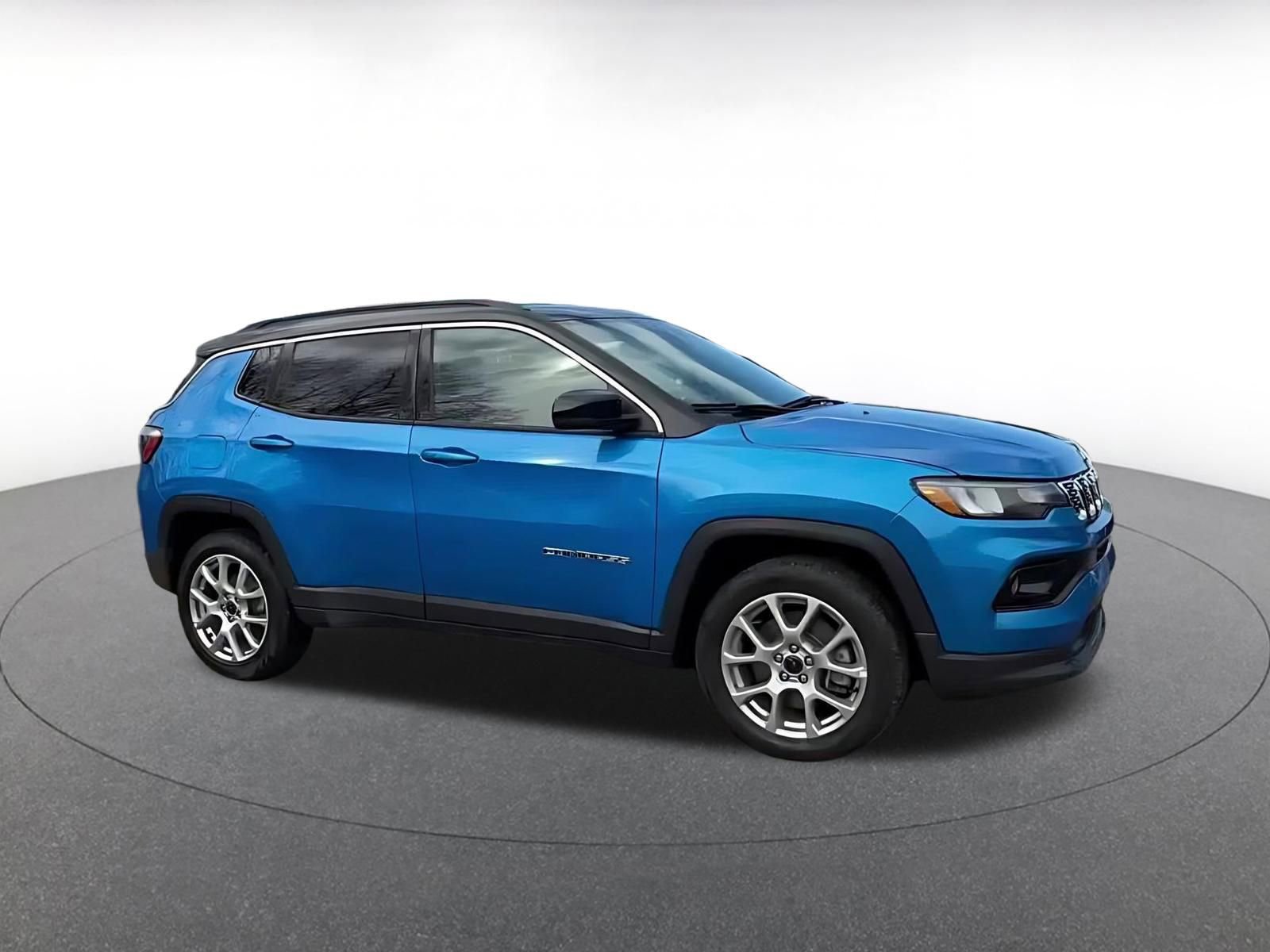 Used 2025 Jeep Compass Limited video 2