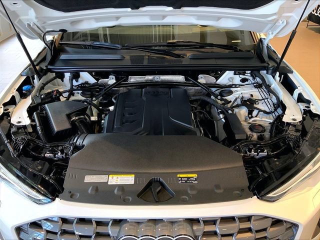 Certified 2025 Audi Q5 Premium Plus w/ Premium Plus AWD/4WD image 19