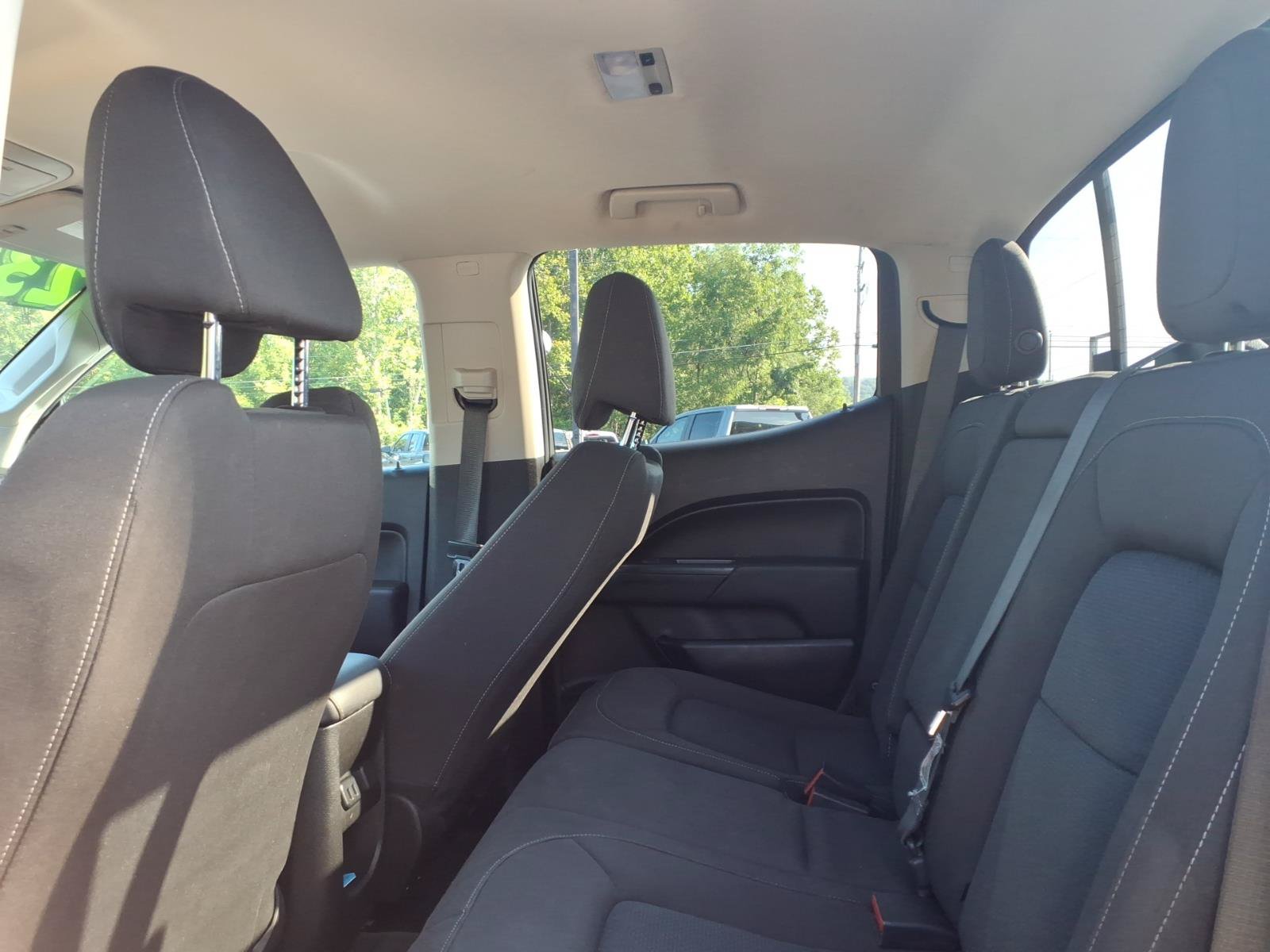 Used 2017 Chevrolet Colorado LT w/ LT Convenience Package AWD/4WD image 9