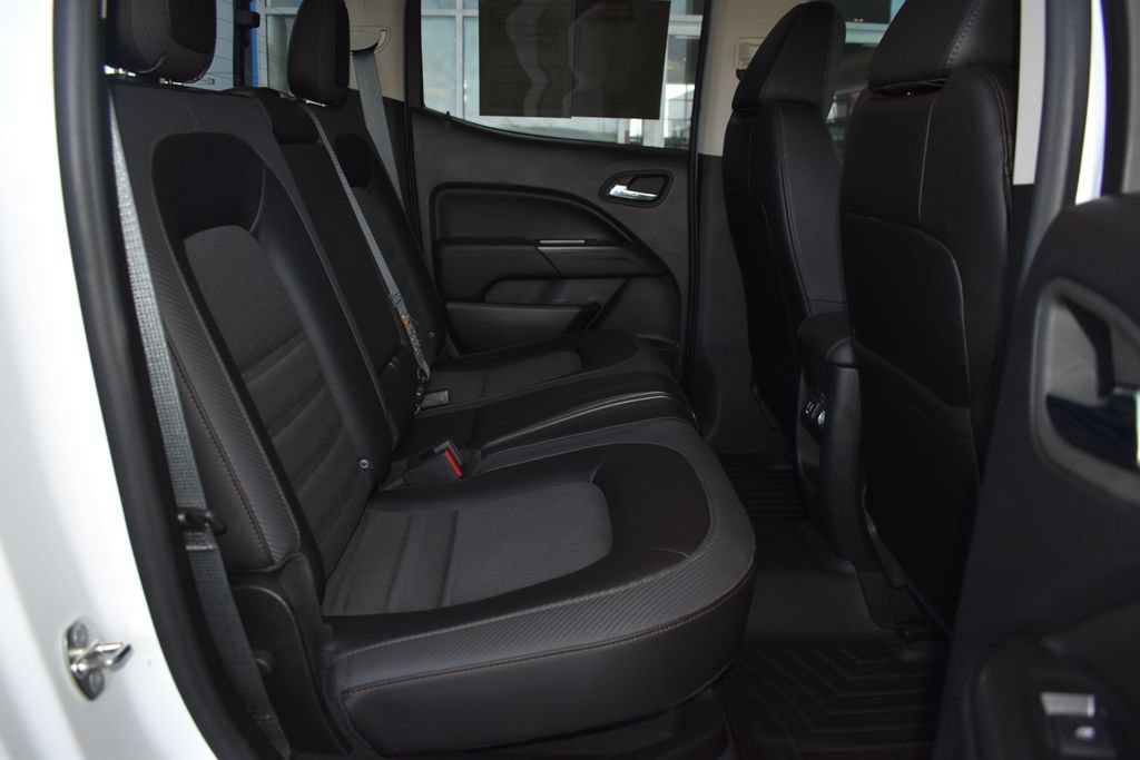 Used 2022 GMC Canyon AT4 w/ Driver Alert Package AWD/4WD image 16