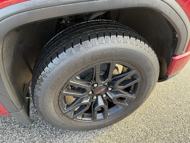 Used 2024 GMC Sierra 1500 Elevation image 12