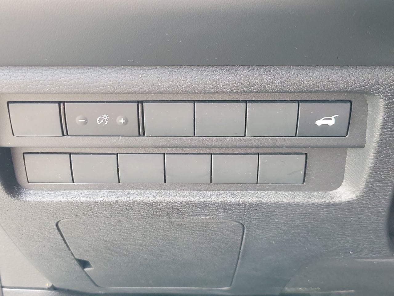Used 2025 Mitsubishi Outlander SE FWD image 31