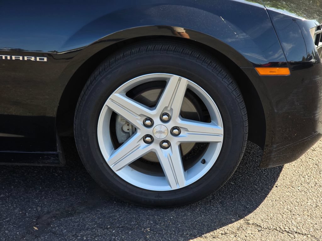 Used 2012 Chevrolet Camaro LT RWD image 9