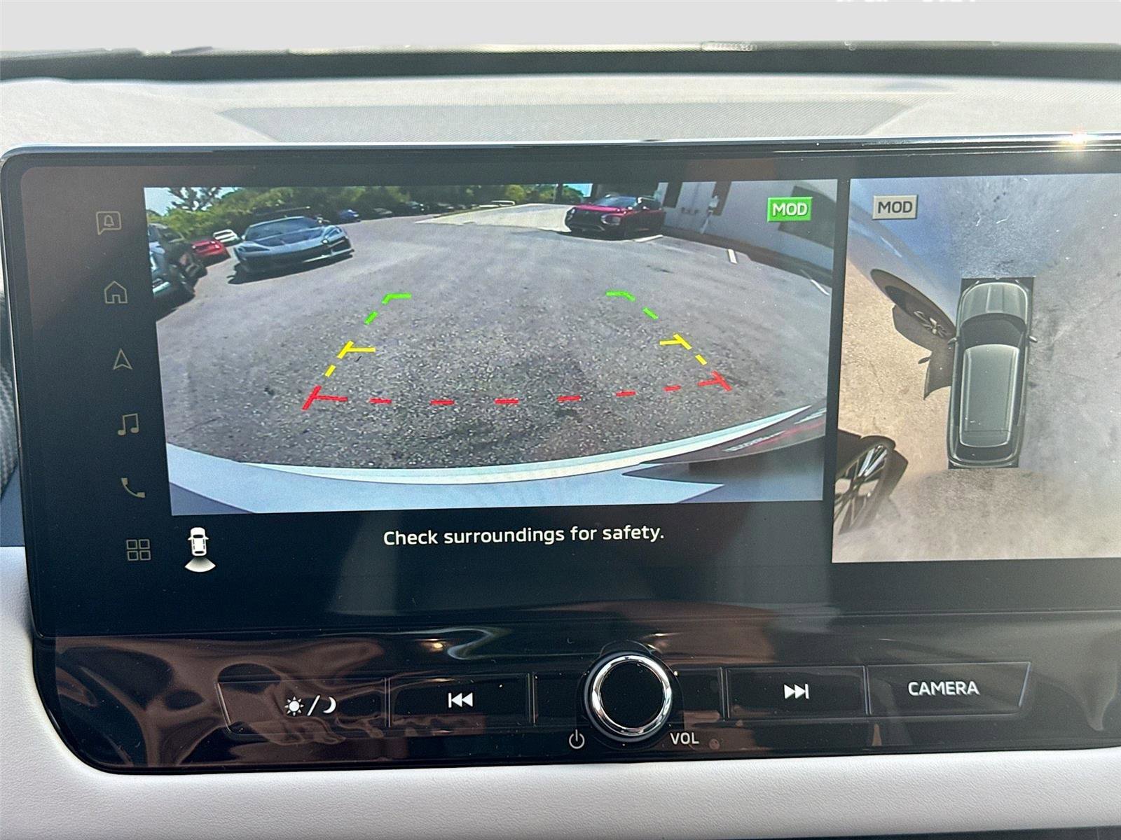 New 2025 Mitsubishi Outlander SE image 14
