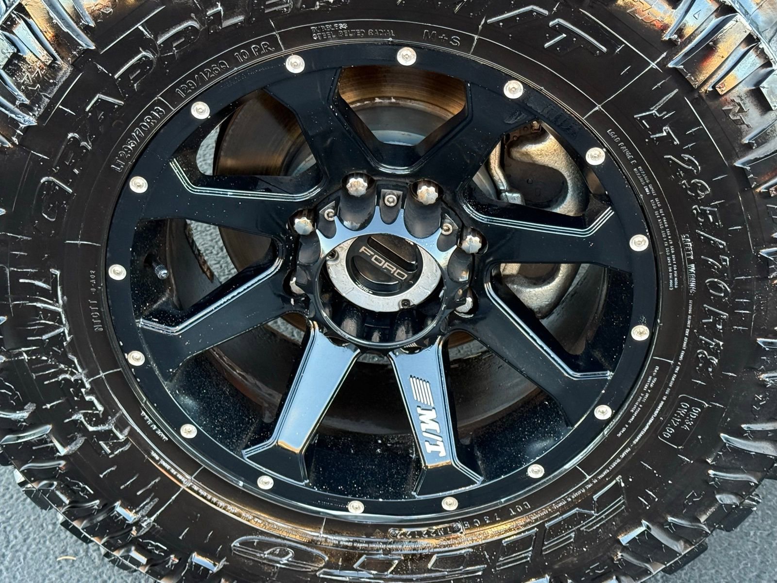 Used 2015 Ford F350 Lariat w/ Lariat Chrome Package image 10