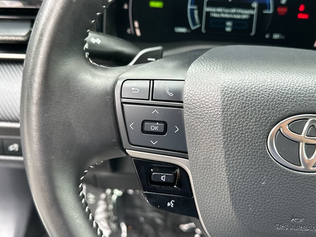 Used 2025 Toyota Camry SE FWD image 18