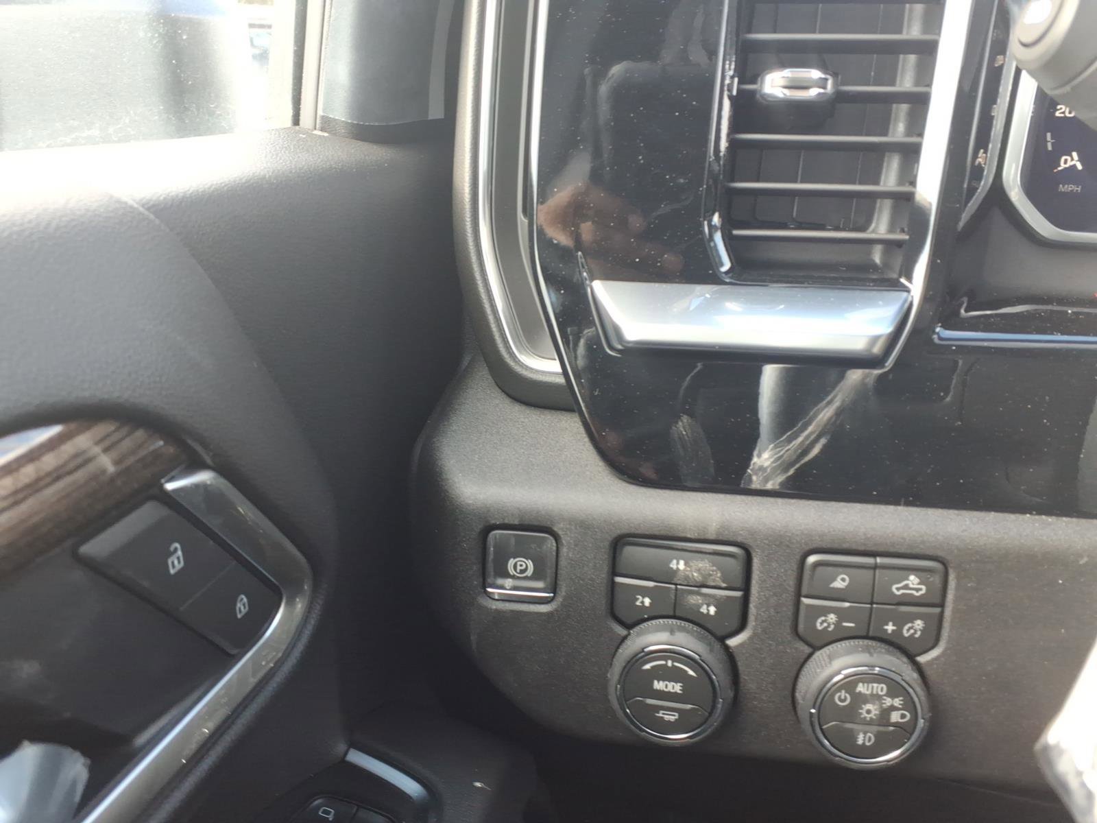 New 2026 Chevrolet Silverado 3500 LT w/ All Star Edition AWD/4WD image 15