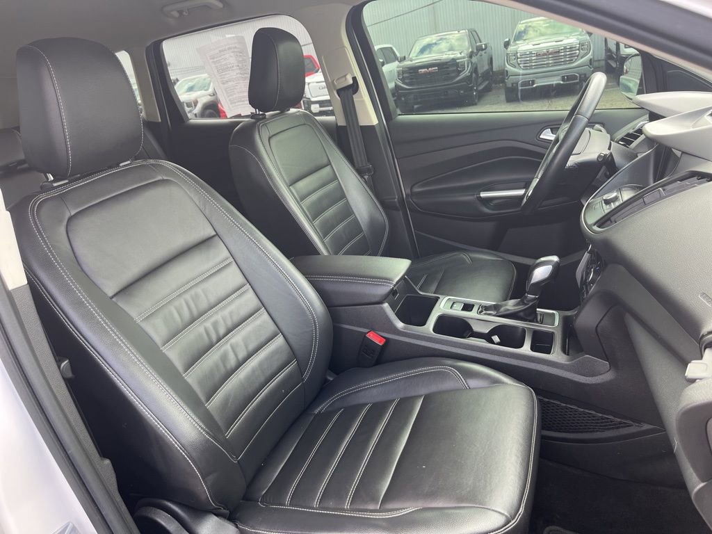 Used 2018 Ford Escape SEL image 10