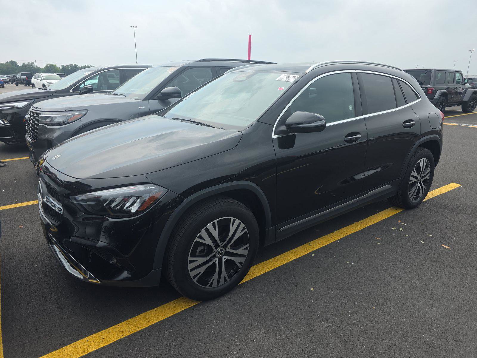 Used 2025 Mercedes-Benz GLA 250 image 1