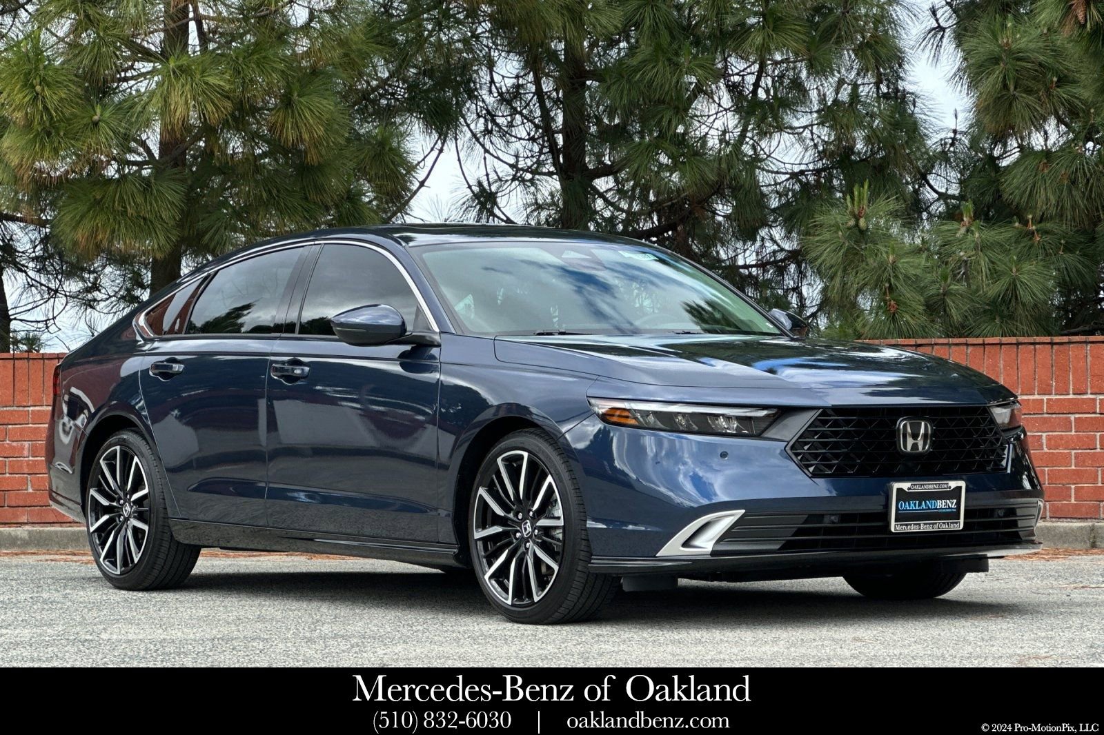 Used 2025 Honda Accord Touring image 1